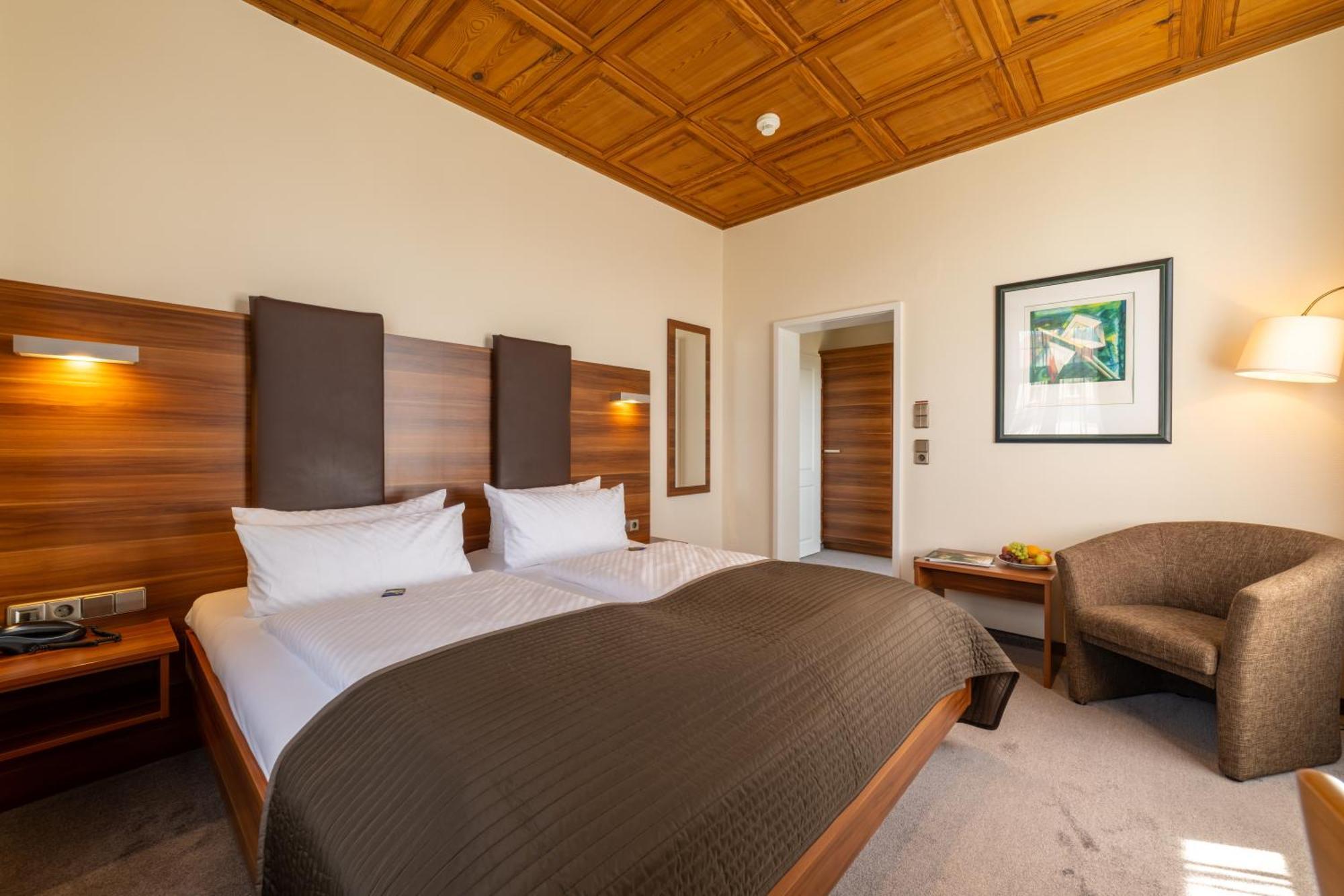 Hotel Schoengarten Garni Линдау Экстерьер фото