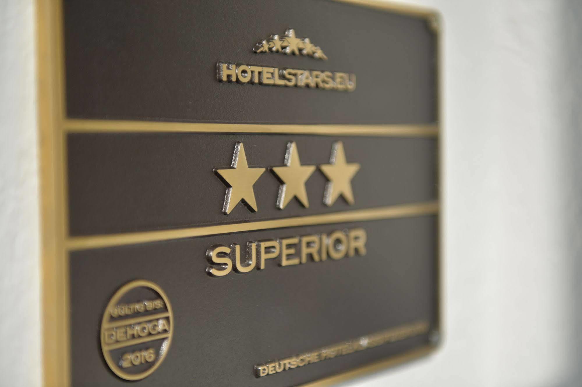 Hotel Schoengarten Garni Линдау Экстерьер фото